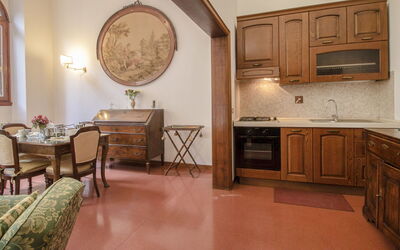 Accommodation:&nbsp;Le Belle Arti 375.4