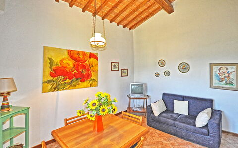 Vittoriana: Room, Property, Interior Design, Furniture, Living Room, Building, Ceiling, House, Table, Floor