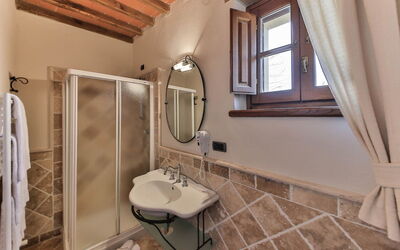 Accommodation:&nbsp;Camera 2