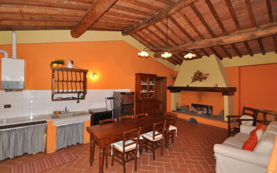 Accommodation:&nbsp;Cerchi 5