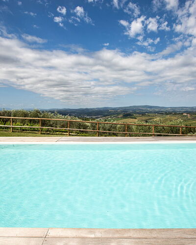 Arturo: Water, Cloud, Sky, Daytime, Property, Plant, Blue, Swimming Pool, Azure, Building