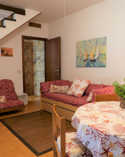 Barracuda: Furniture, Property, Picture Frame, Comfort, Wood, Azure, Plant, Interior Design, Orange, Flooring