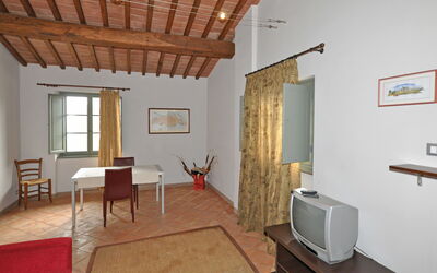 Alloggio:&nbsp;Cornia 9
