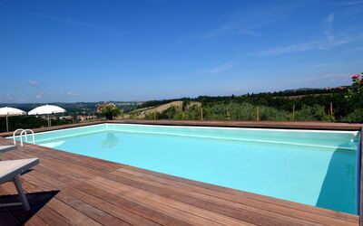 Certaldo 56: Piscina, Proprietà, Deck, Casa, Immobiliare, Cielo, Casa, Costruzione, Vacanza, Tempo Libero