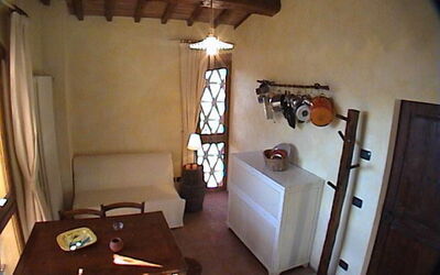 Accommodation:&nbsp;Ginestra