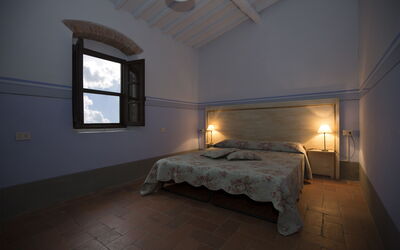 Accommodation:&nbsp;Blue