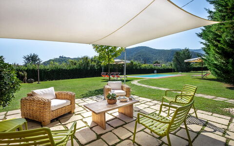 Le Vigne 6: Mobilia, Proprietà, Pianta, Tavolo, Cielo, Sedia, Albero, Shade, Mobili Da Esterno, Interior Design