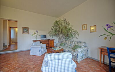Accommodation:&nbsp;Iris