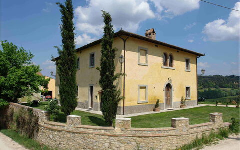 Tenuta Il Tresto: Property, House, Building, Estate, Villa, Real Estate, Home, Architecture, Facade, Tree