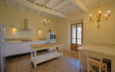 Accommodation:&nbsp;Donna Clara