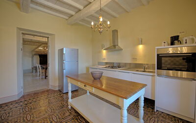 Accommodation:&nbsp;Donna Clara